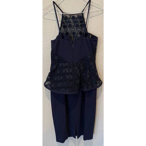 Black Halo Corsica Lace Peplum Sheath Dress Size 6 - Picture 3 of 6